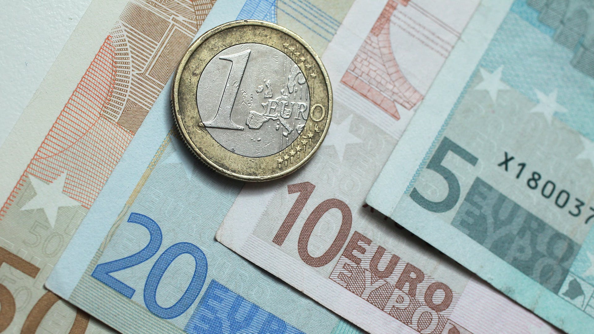 Llogaritje me para(euro)